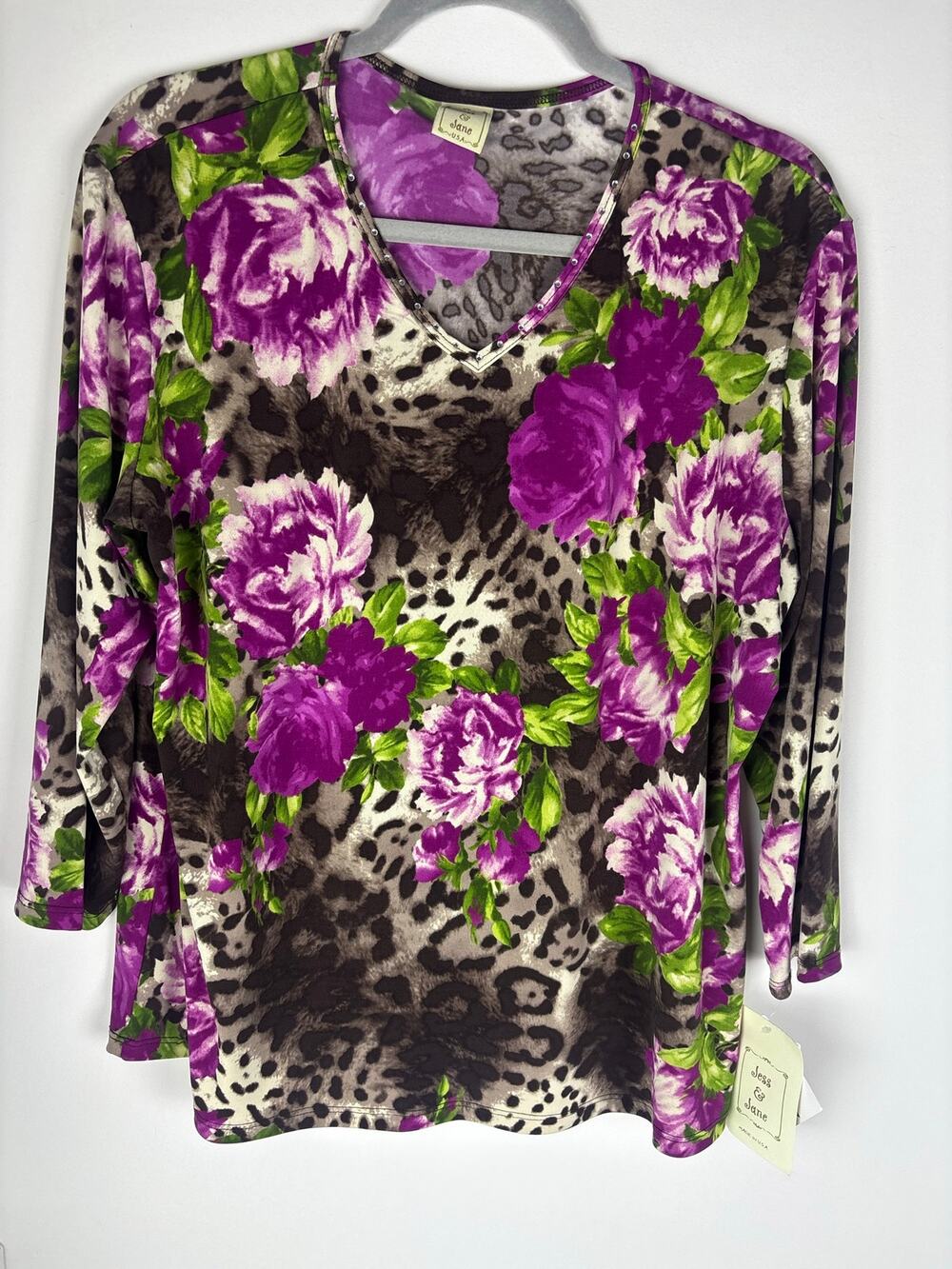 NWT Jess & Jane XL Wild Rose Floral Leopard Rhinestone V Neck Top Made USA
